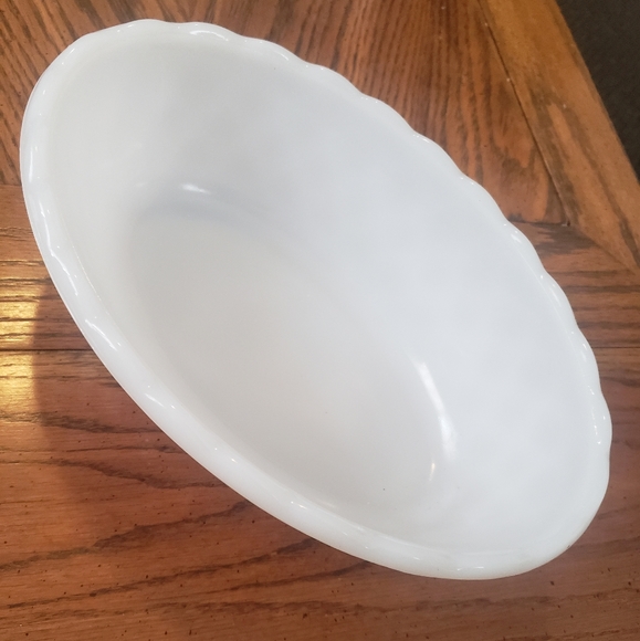 Vintage EO Brody Milk Glass Dish - Picture 5 of 6